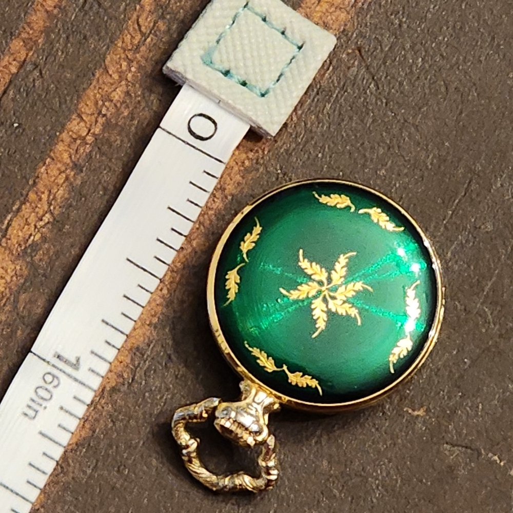 Vintage Swiss Made Sorna 17 Jewel Green Enamel Wind Up Ladies Pocket Watch - Picture 2 of 2